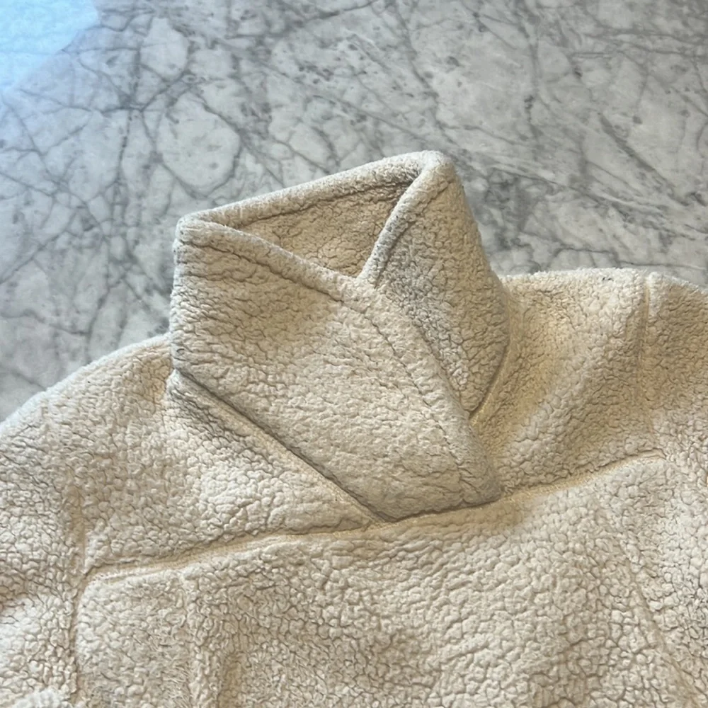 North Face Teddy Bear High Neck Sherpa Pullover Sweater Sz M(10/12) - Picture 3 of 8